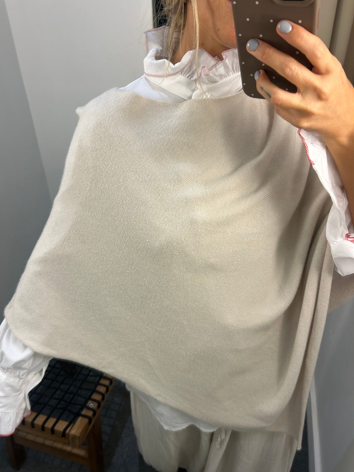 Capa beige