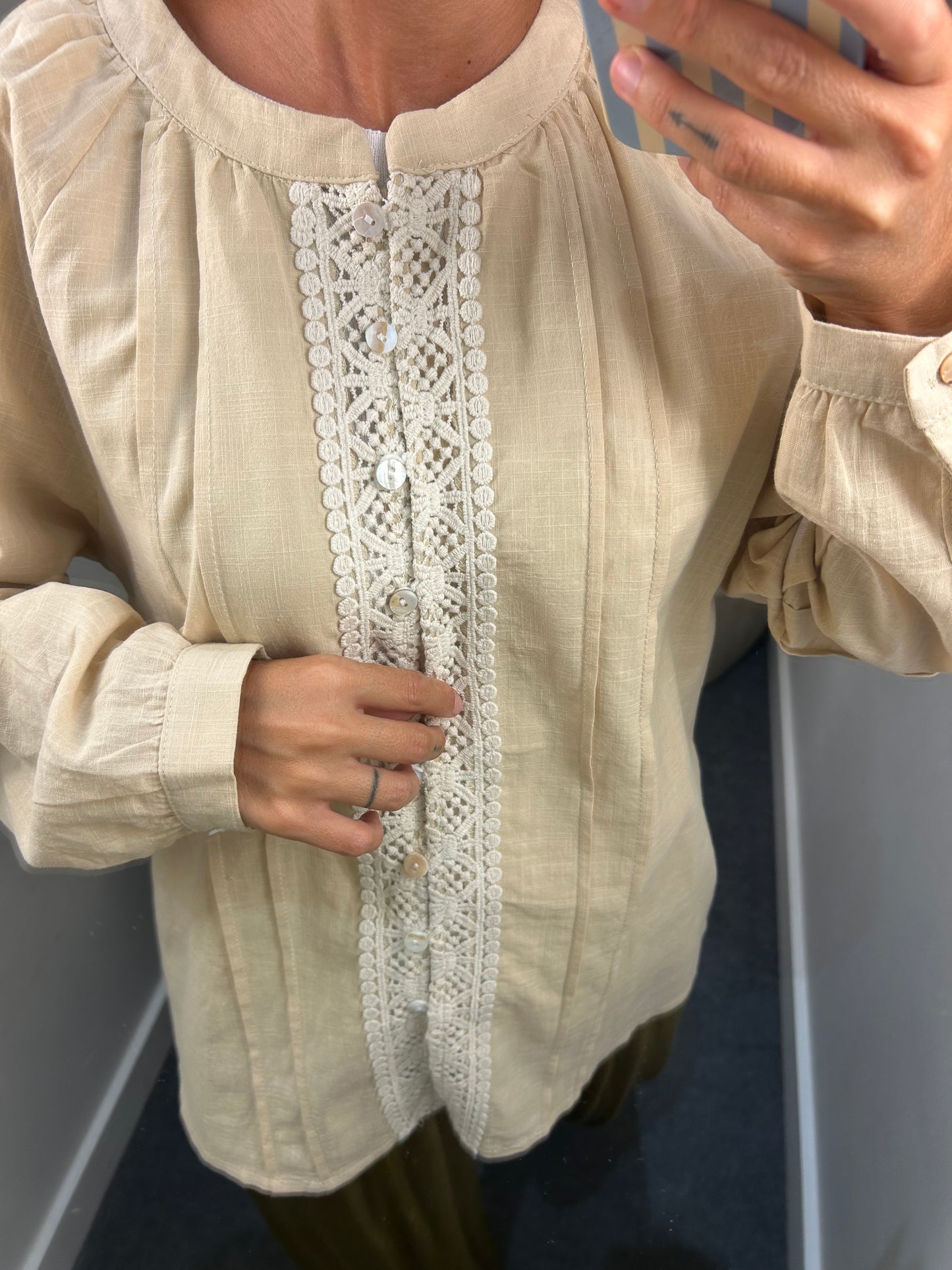 Camisa Macramé