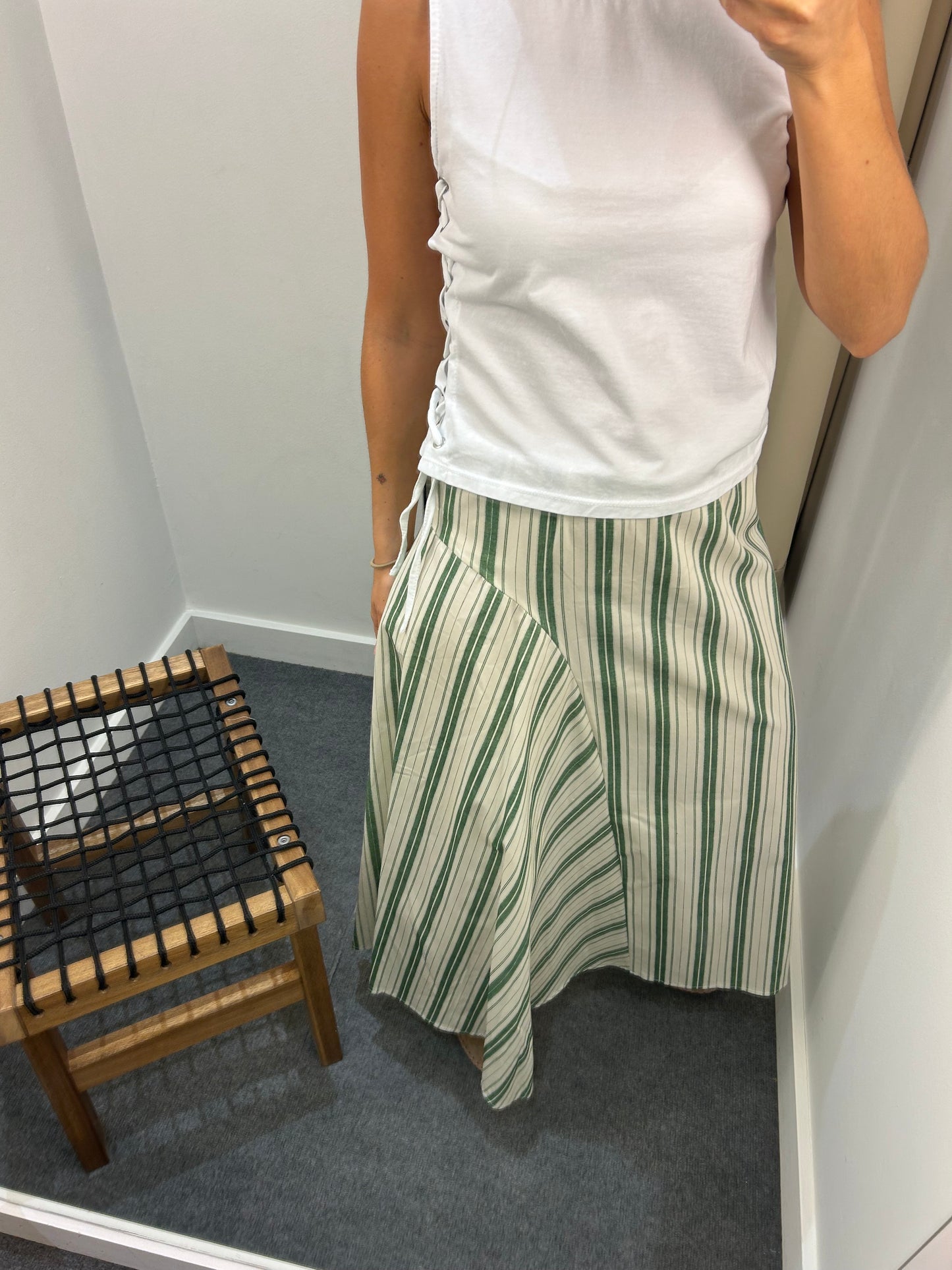 Falda listas verdes