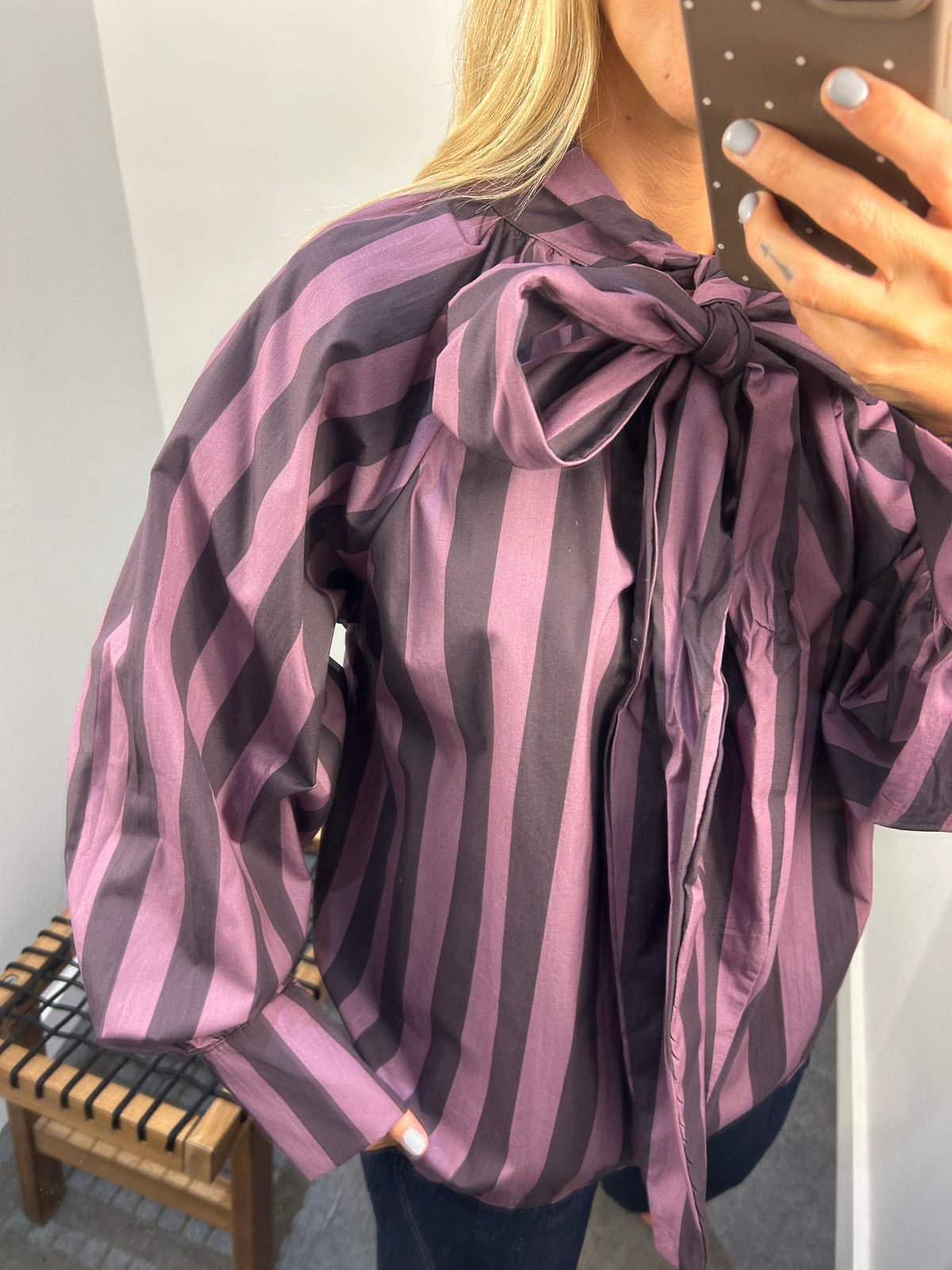 Camisa lazo berenjena