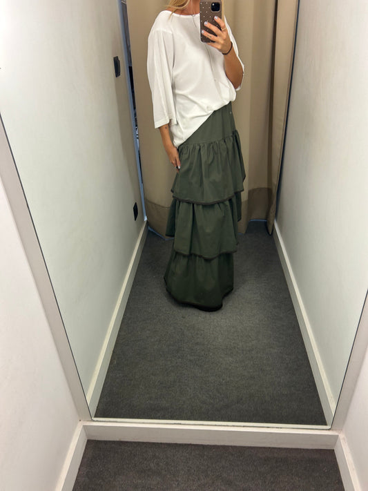Falda verde y marrón